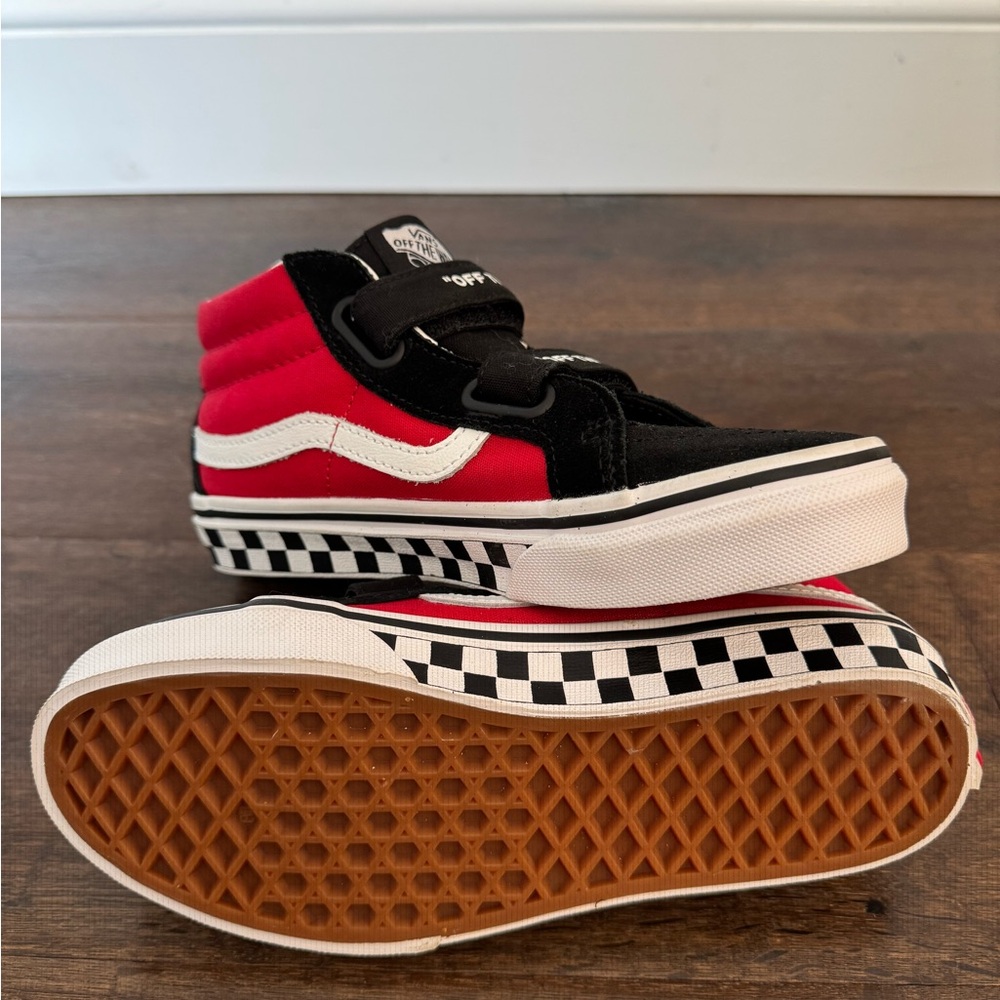 NEW - Vans Off The Wall Sk8 Mid sneakers in black and red